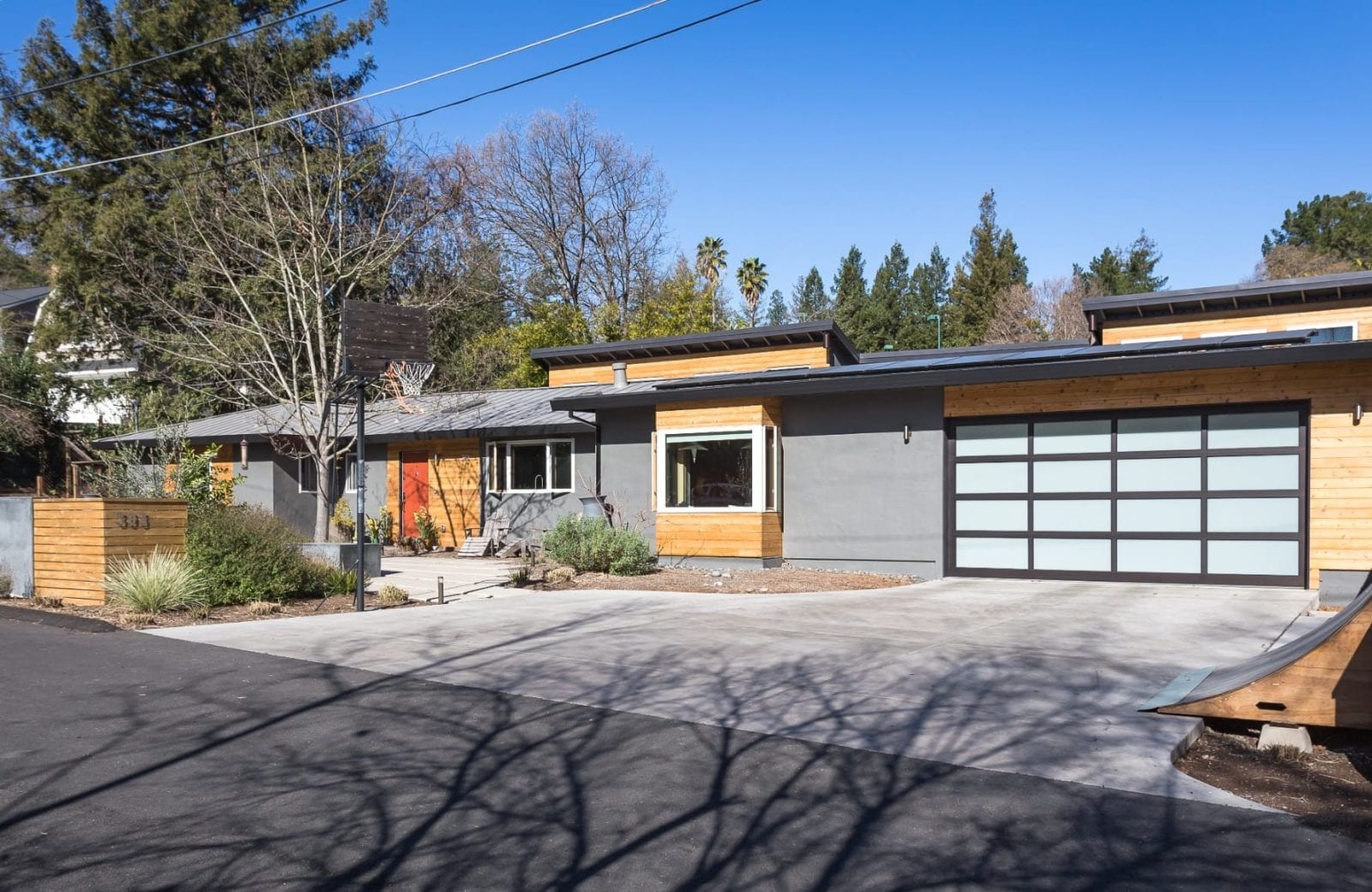 Award Winning Walnut Creek Contemprary Garage Additon and Home Remodel