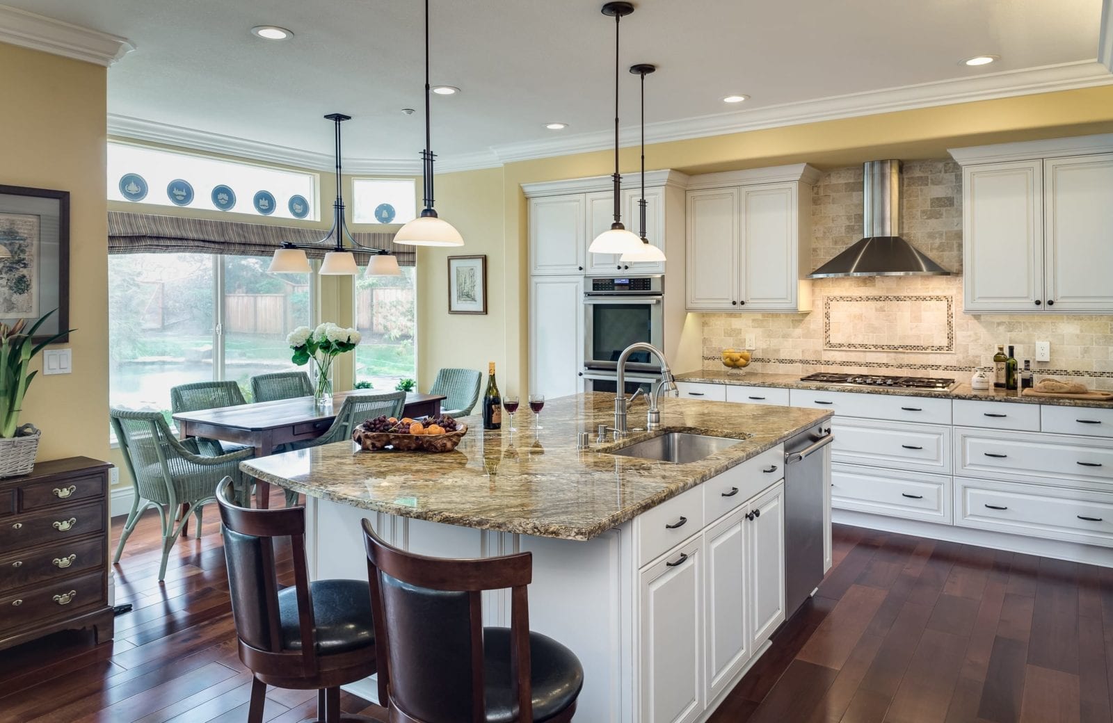 Eat In Kitchen with Large Island