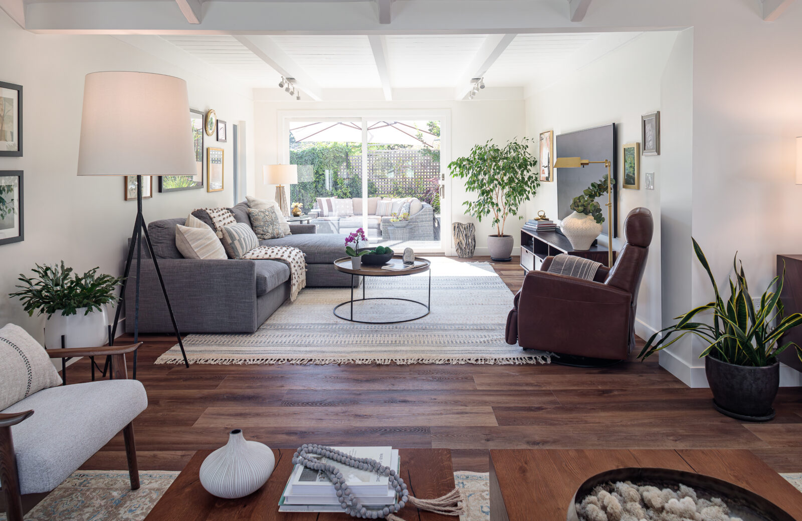 east bay living room remodel lvp floors