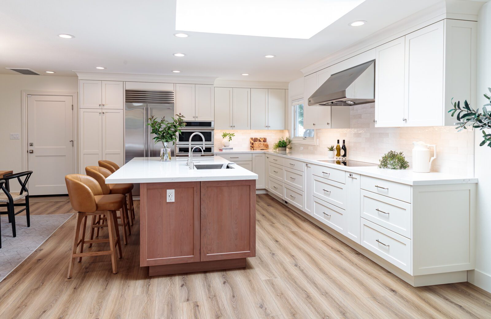 kitchen remodel, large island with seats, LVP flooring