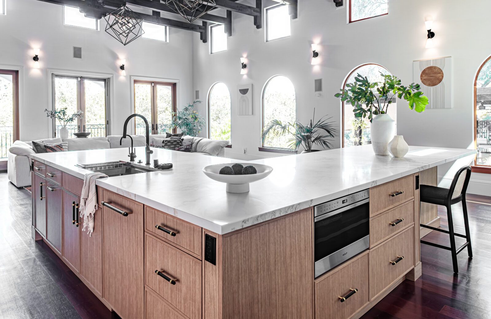 California Modern Open Plan Kitchen & Great Room – Orinda