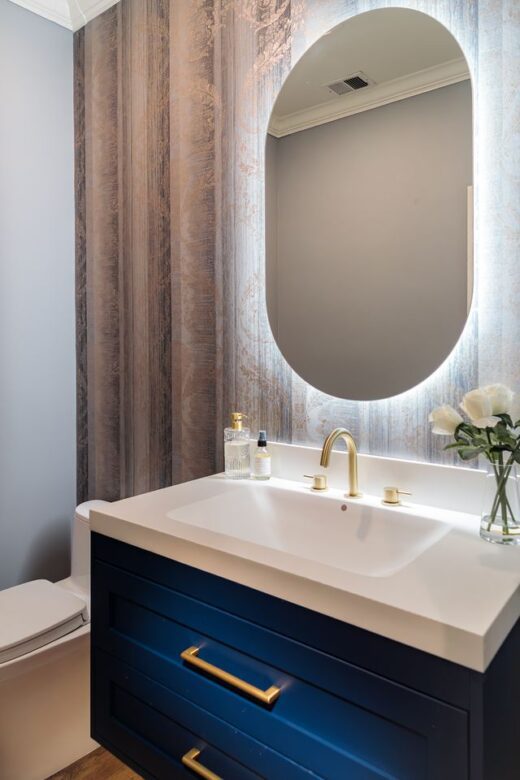 Standard vs. Floating Vanity for Your Bathroom Remodel