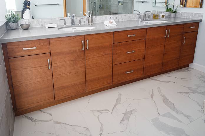 wood standard vanity with toe kick
